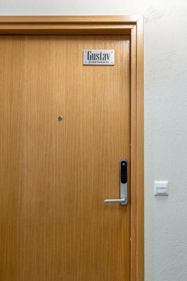 Gustav Apartments - City Center Comfort Tartu Bagian luar foto